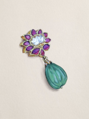 Gold earring