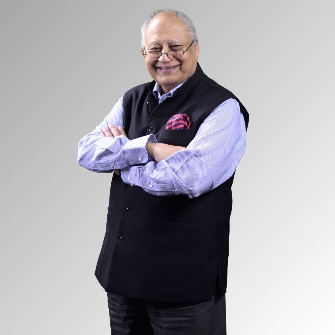 Shiv Khera with You Can Win Mug