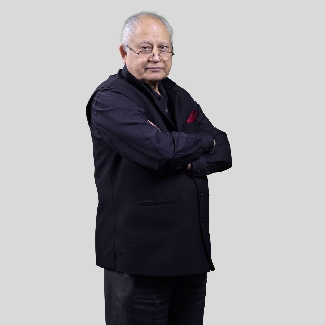 Shiv Khera reading